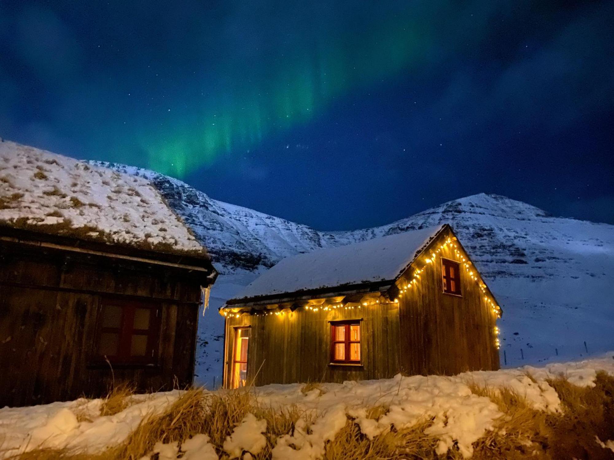 Mulafossur Cottages By Famous Waterfall In Gasadalur Eksteriør bilde