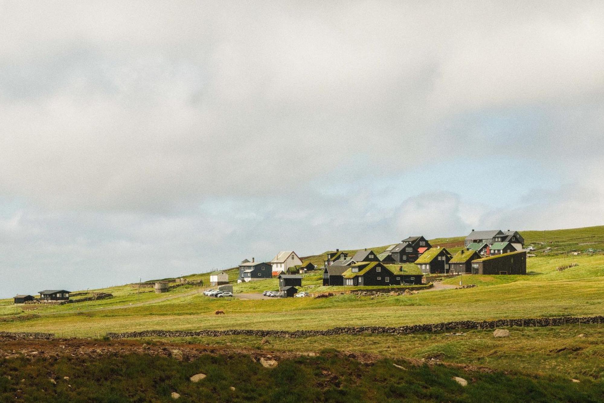 Mulafossur Cottages By Famous Waterfall In Gasadalur Eksteriør bilde